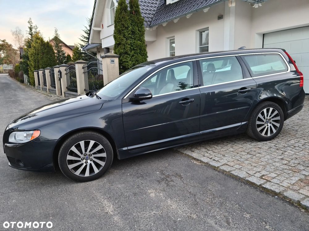 Volvo V70 D3 Summum - 10