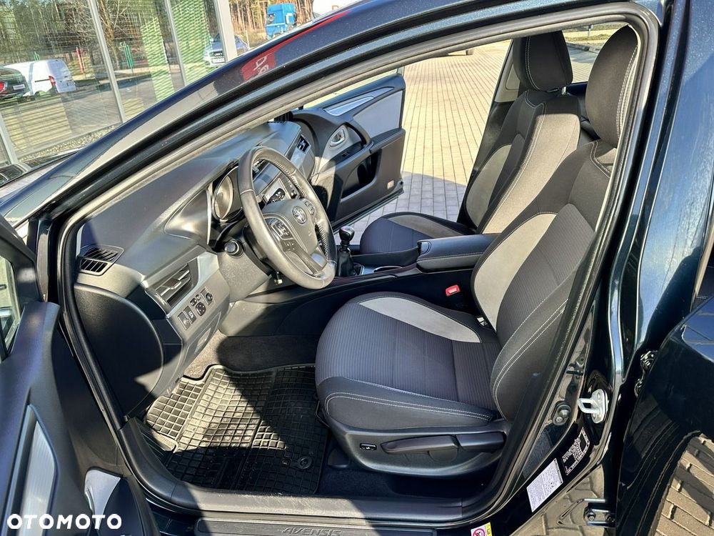 Toyota Avensis 2.0 D-4D Selection - 11