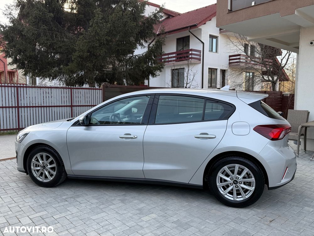 Ford Focus 1.5 EcoBlue Start-Stopp-System COOL&CONNECT - 12