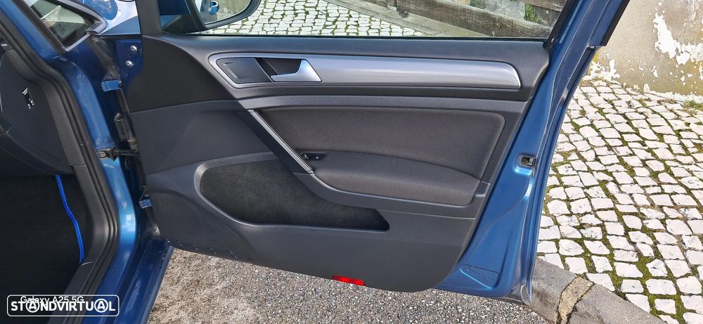 VW Golf 1.6 TDi BlueMotion Comfortline - 32