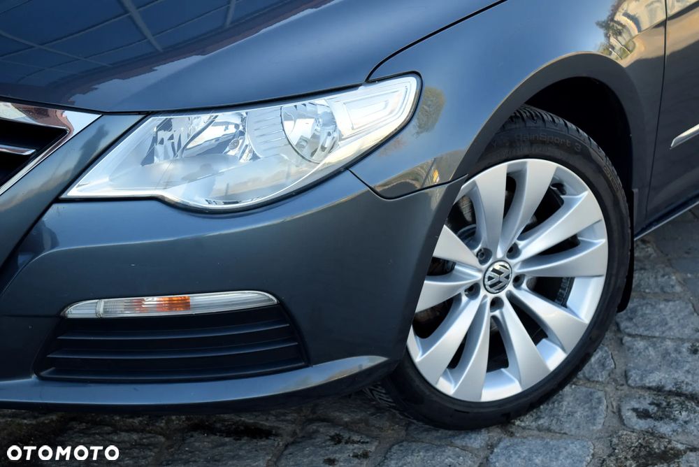 Volkswagen Passat CC - 11