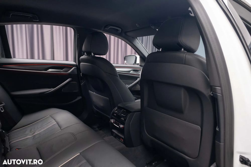BMW Seria 5 545e xDrive Aut. - 35