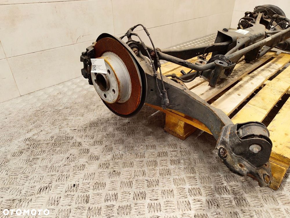 MINI F60 ZAWIESZENIE TYŁ BELKA WAHACZE ZWROTNICA 6853923 6851560 - 3