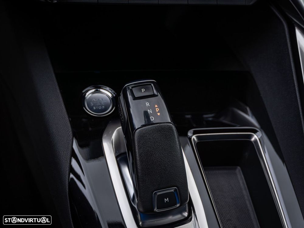 Peugeot 3008 1.5 BlueHDi GT Line EAT8 - 19