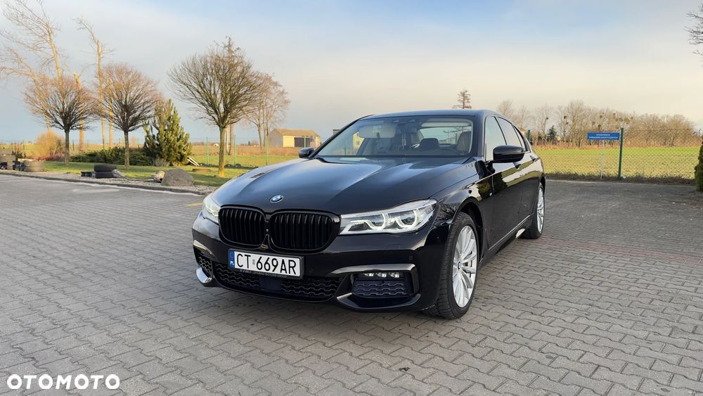 BMW Seria 7 750i xDrive - 5