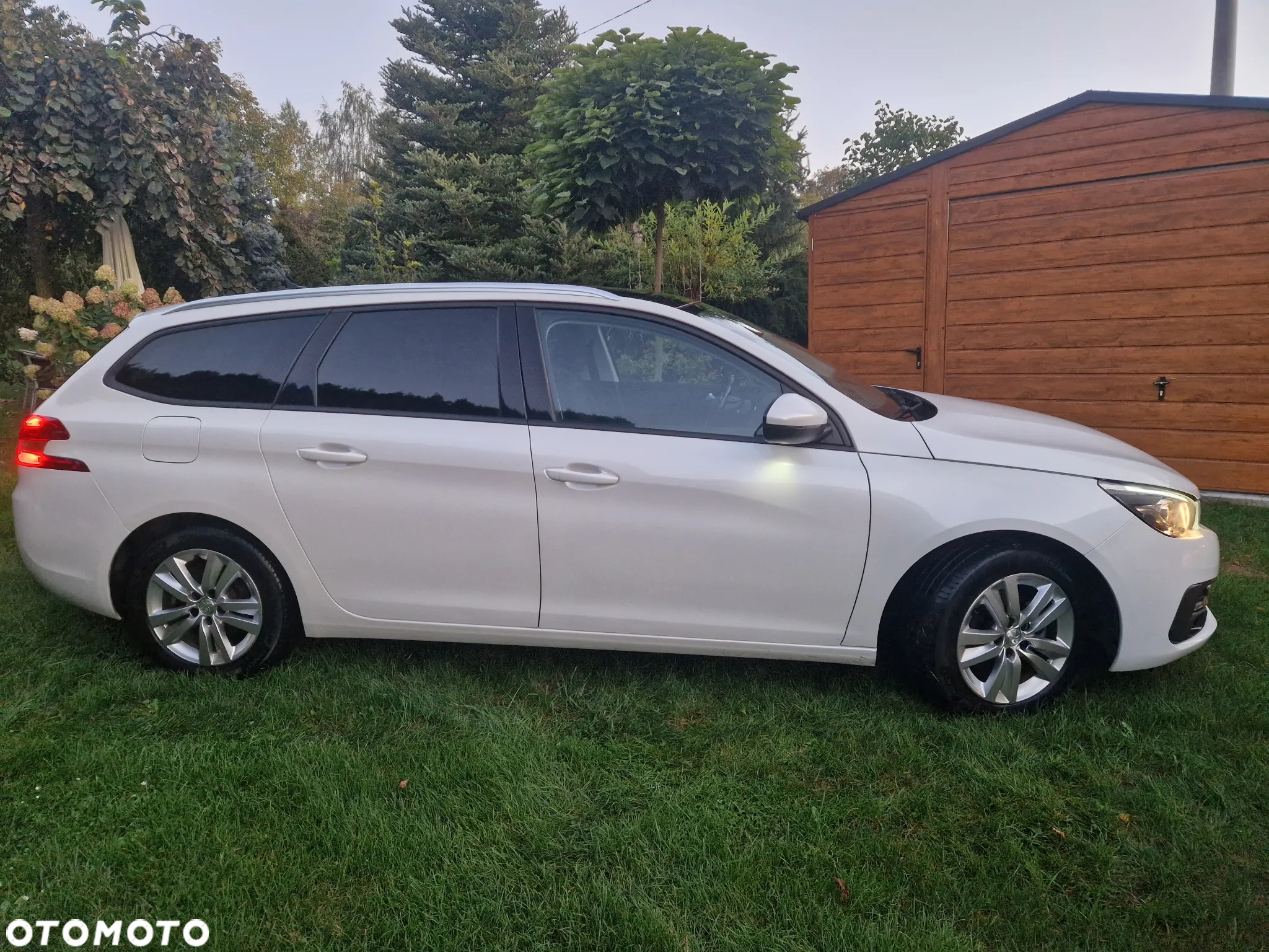 Peugeot 308 SW BlueHDi 120 Stop & Start Active - 4