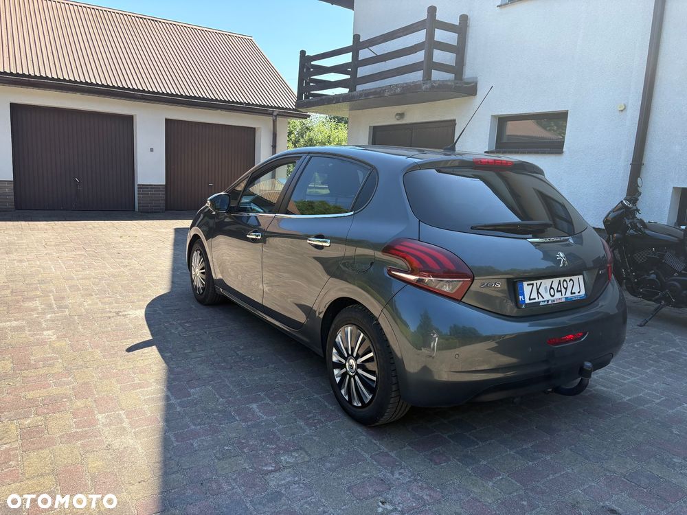 Peugeot 208 1.2 PureTech Style - 4