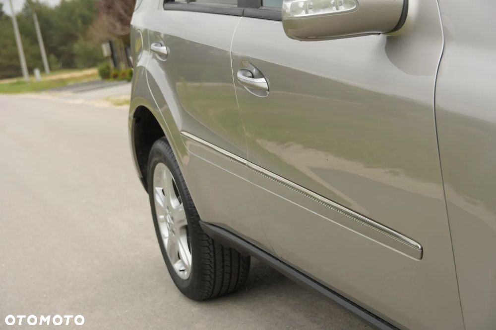 Mercedes-Benz ML - 13