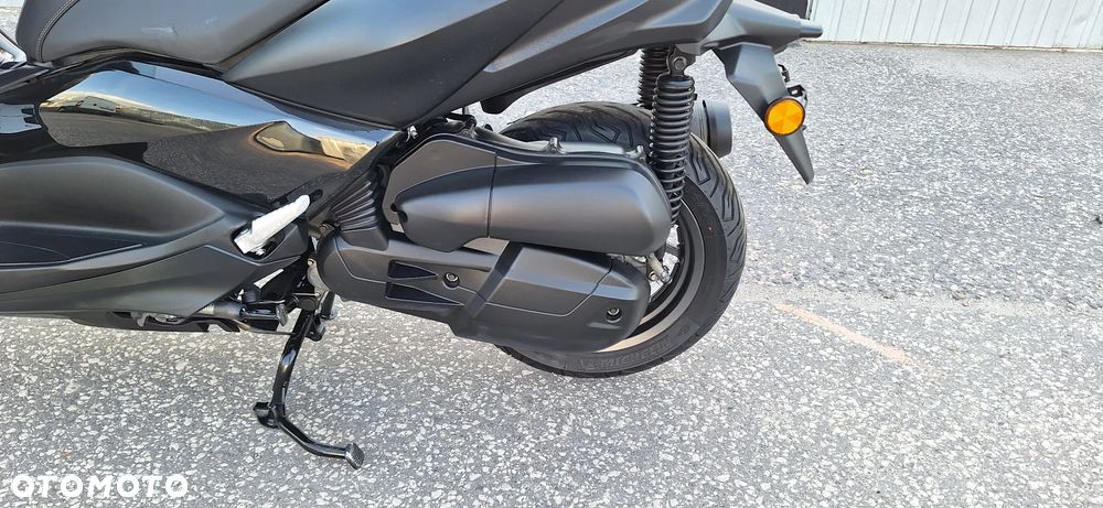 Yamaha X-max - 8