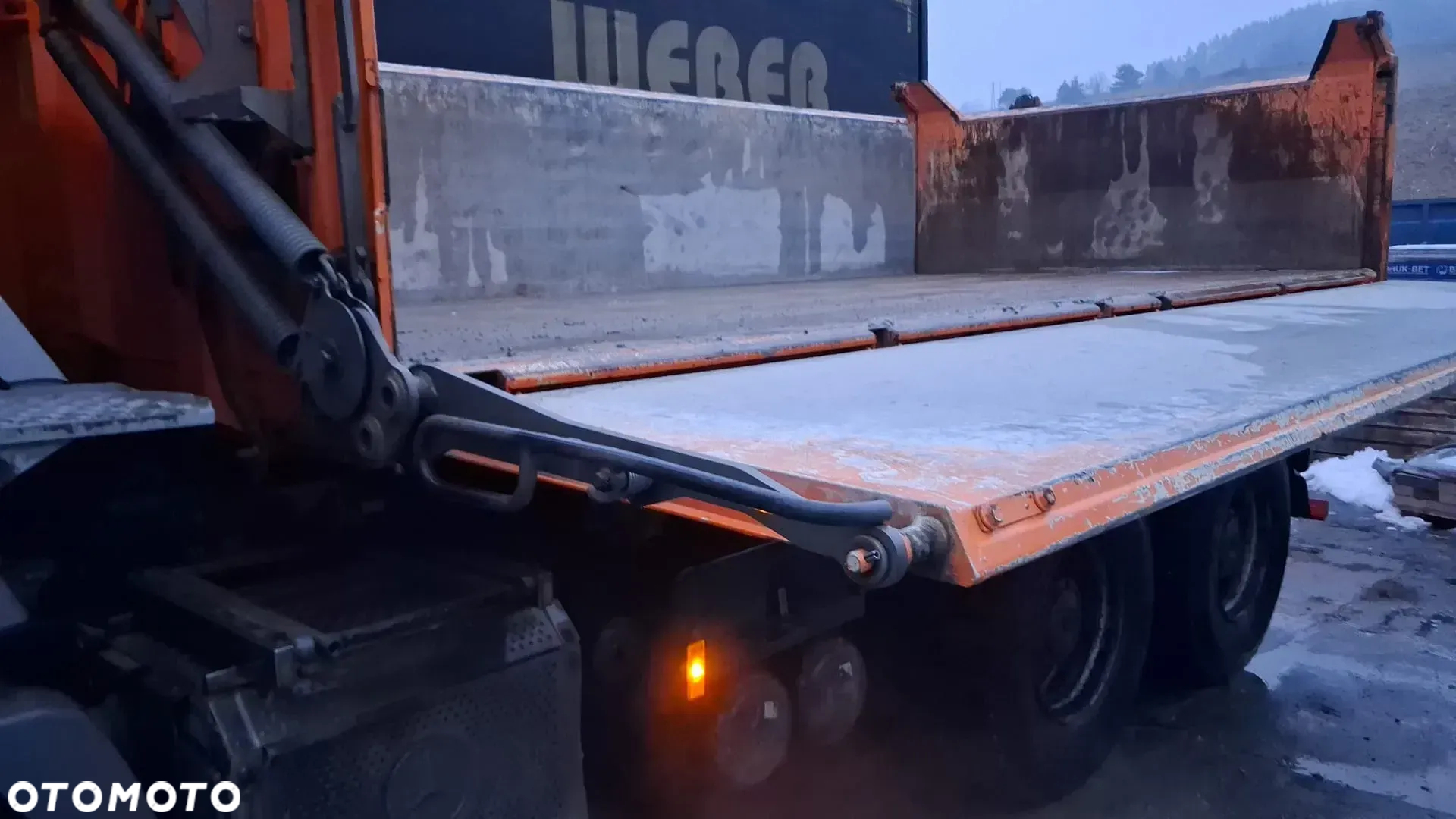 Mercedes-Benz ACTROS - 10