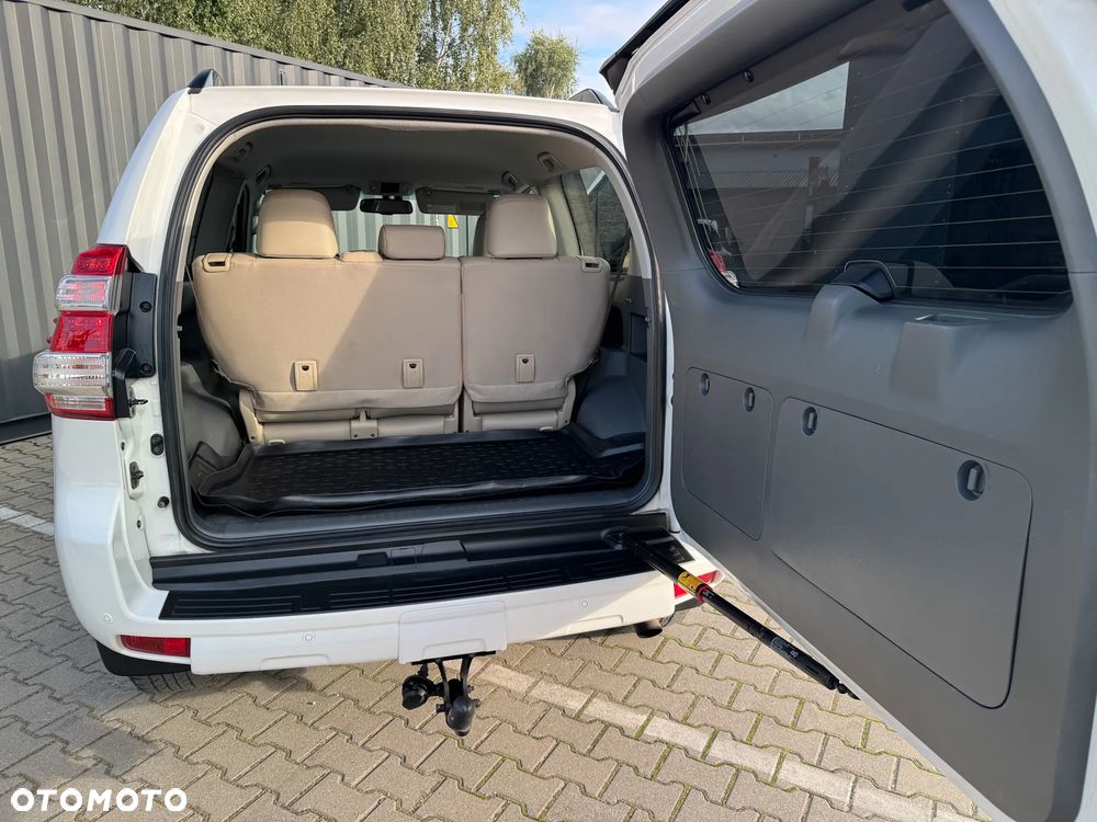 Toyota Land Cruiser LC 3.0 D-4D Premium - 11