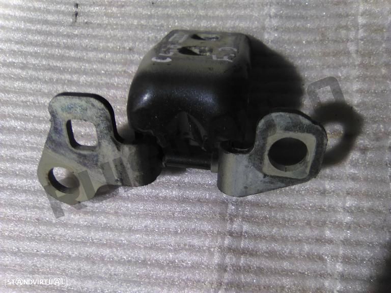 Dobradiça De Porta Frente Direita Superior  Renault Clio Iii [2 - 2