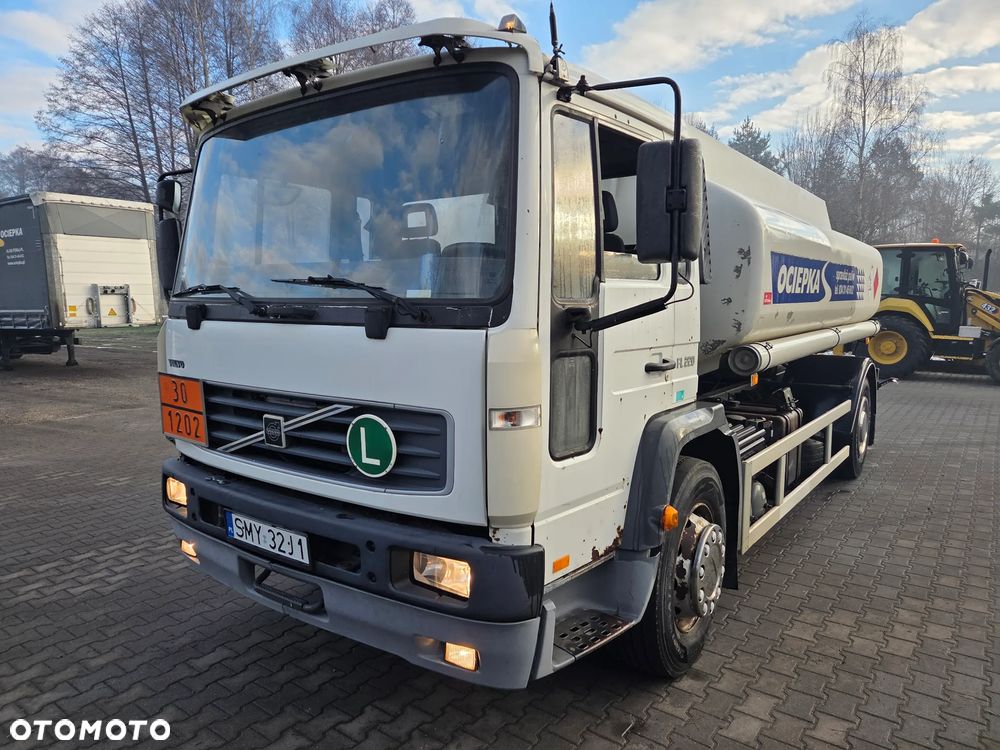 Volvo FL6 - 1