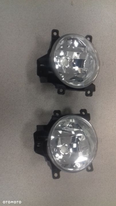 HALOGEN TOYOTA RAV4 2013-2016 NOWY