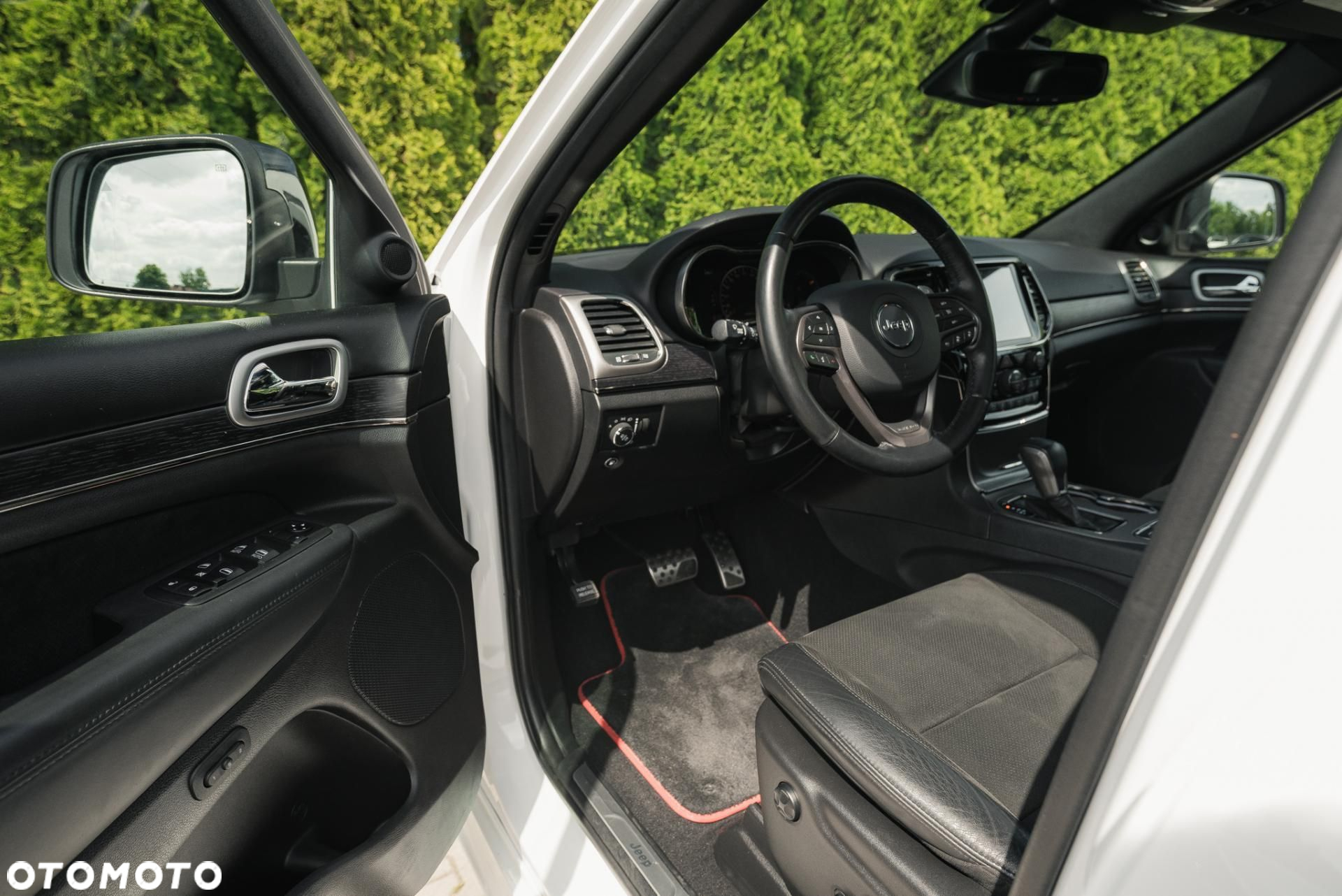 Jeep Grand Cherokee - 9
