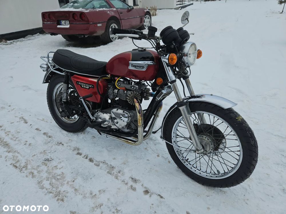 Triumph Bonneville - 1