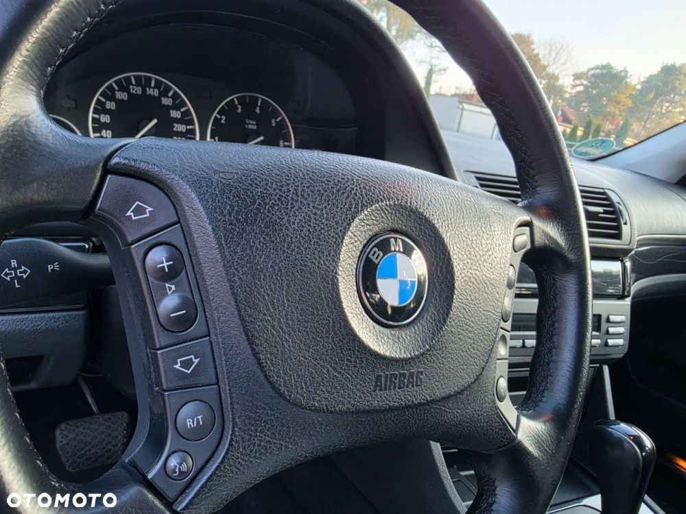 BMW Seria 5 - 32