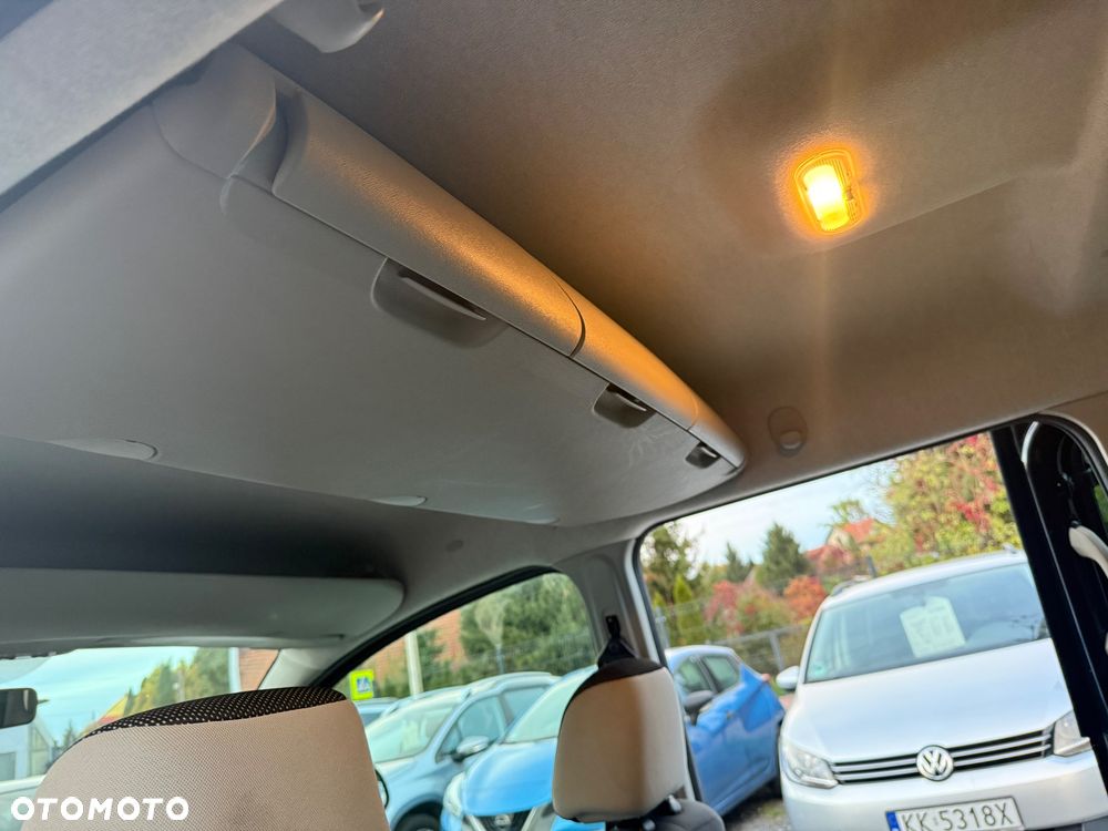 Renault Kangoo 1.6 16V Privilege Plus - 28