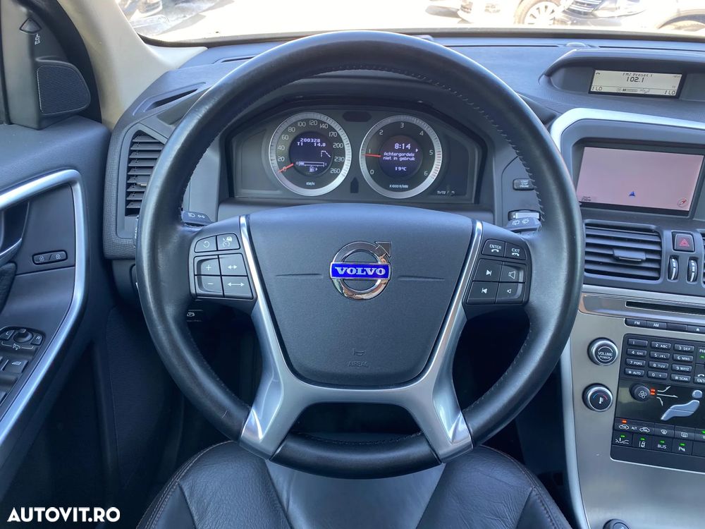 Volvo XC 60 - 6