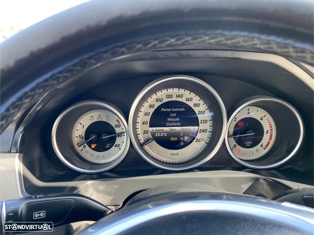 Mercedes-Benz E 250 BlueTEC Elegance 4-Matic - 34