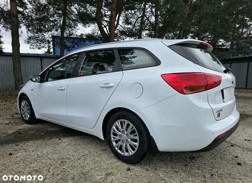 Kia Ceed - 23