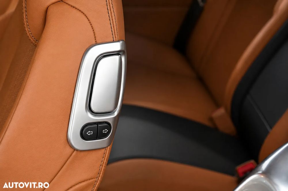 Bentley Continental GT V8 S Convertible - 16