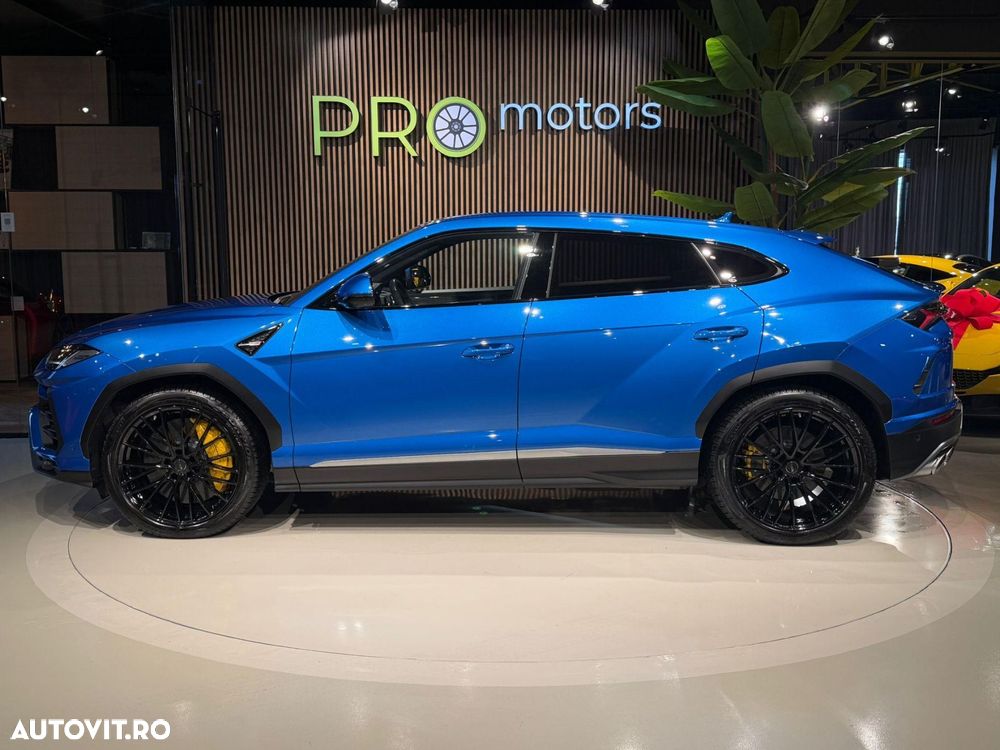Lamborghini URUS - 8