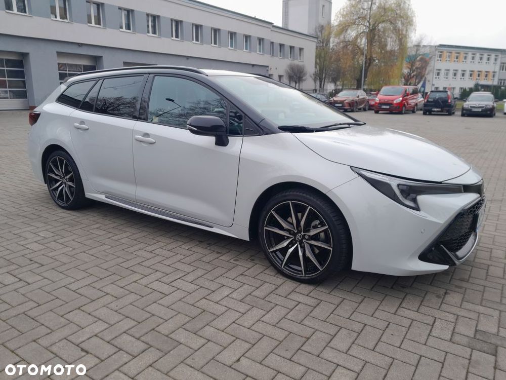 Toyota Corolla 2.0 Hybrid GR Sport - 38
