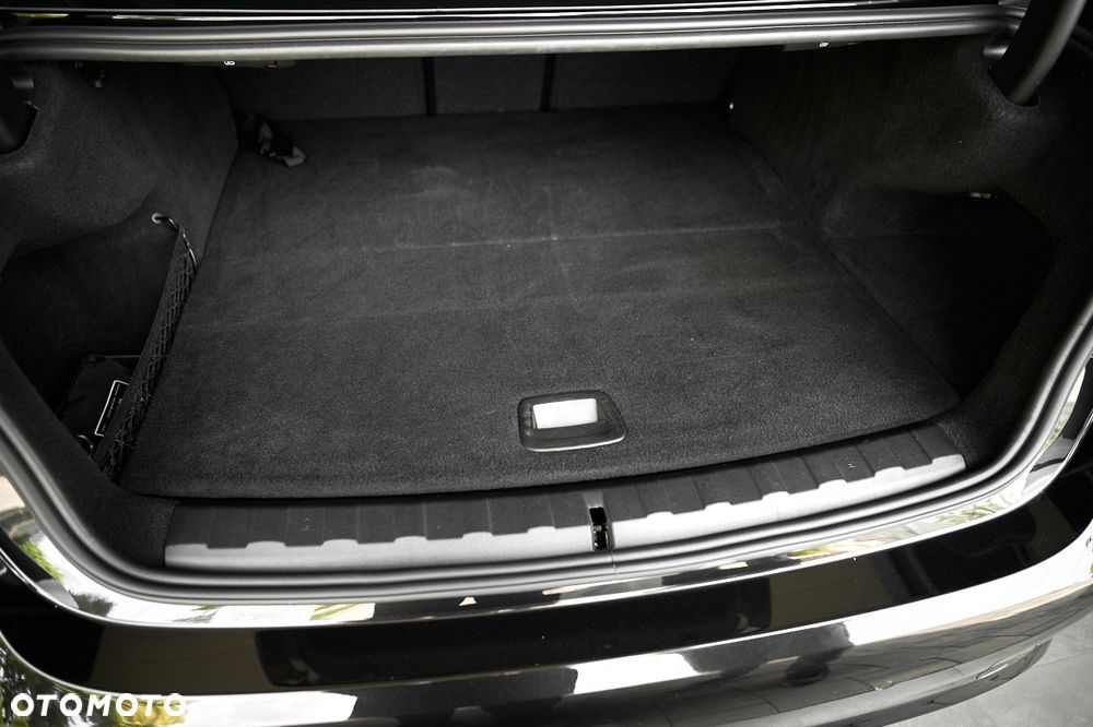 BMW Seria 3 330e Sport Line sport - 24