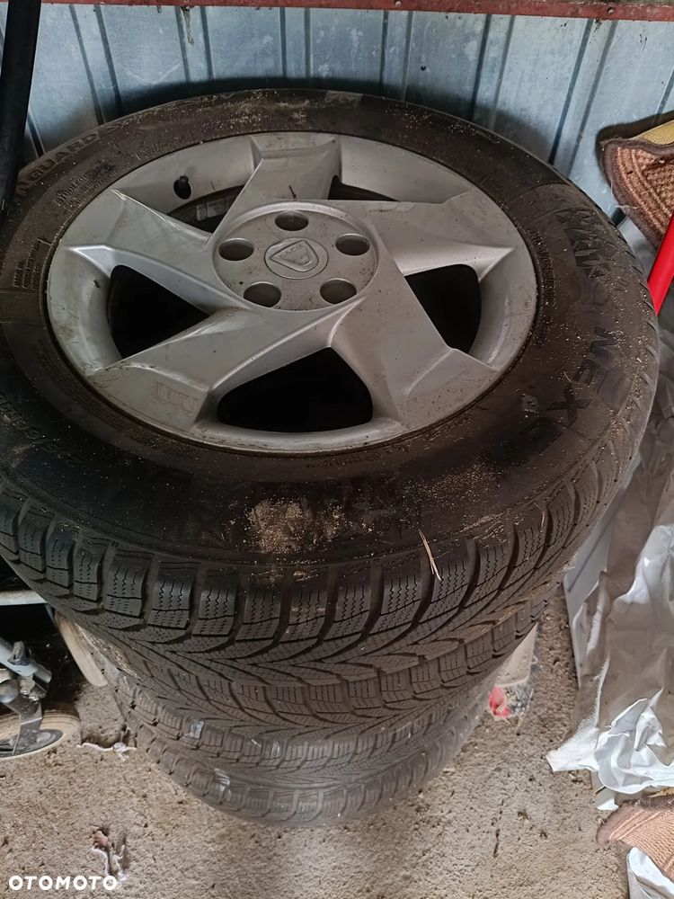 Dacia Duster 1.6 - 9