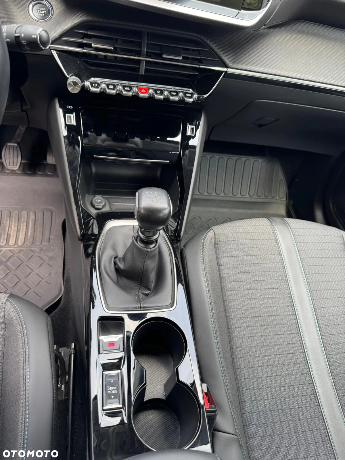 Peugeot 208 1.5 BlueHDi Allure S&S - 14