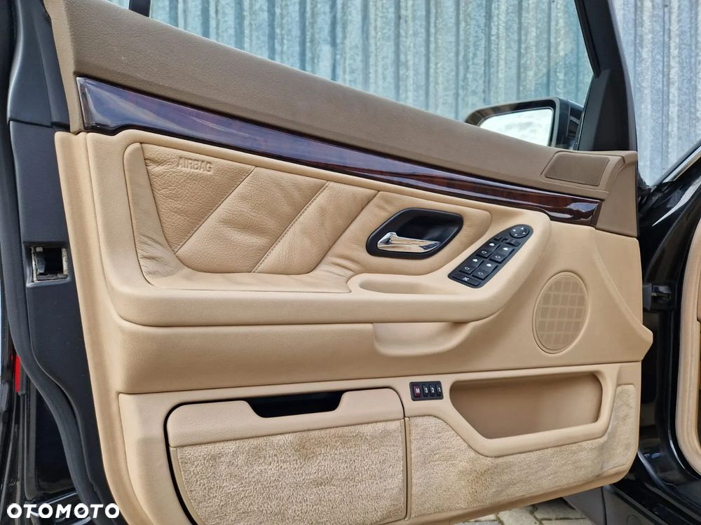 BMW Seria 7 740i - 21