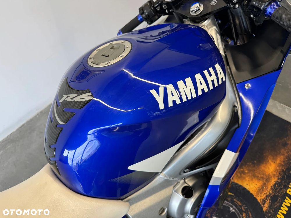 Yamaha R6 - 18