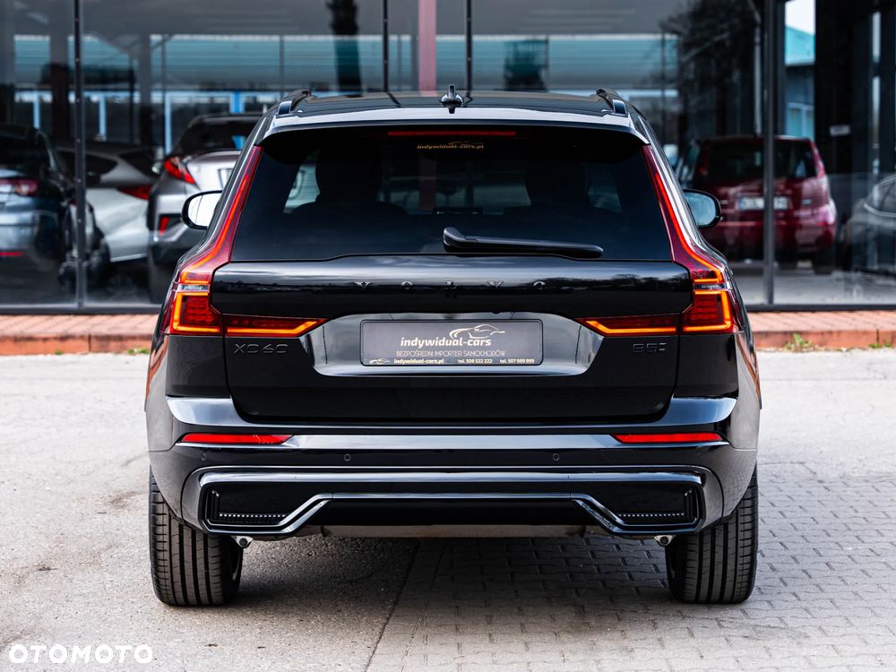Volvo XC 60 B5 B AWD Plus Dark - 18