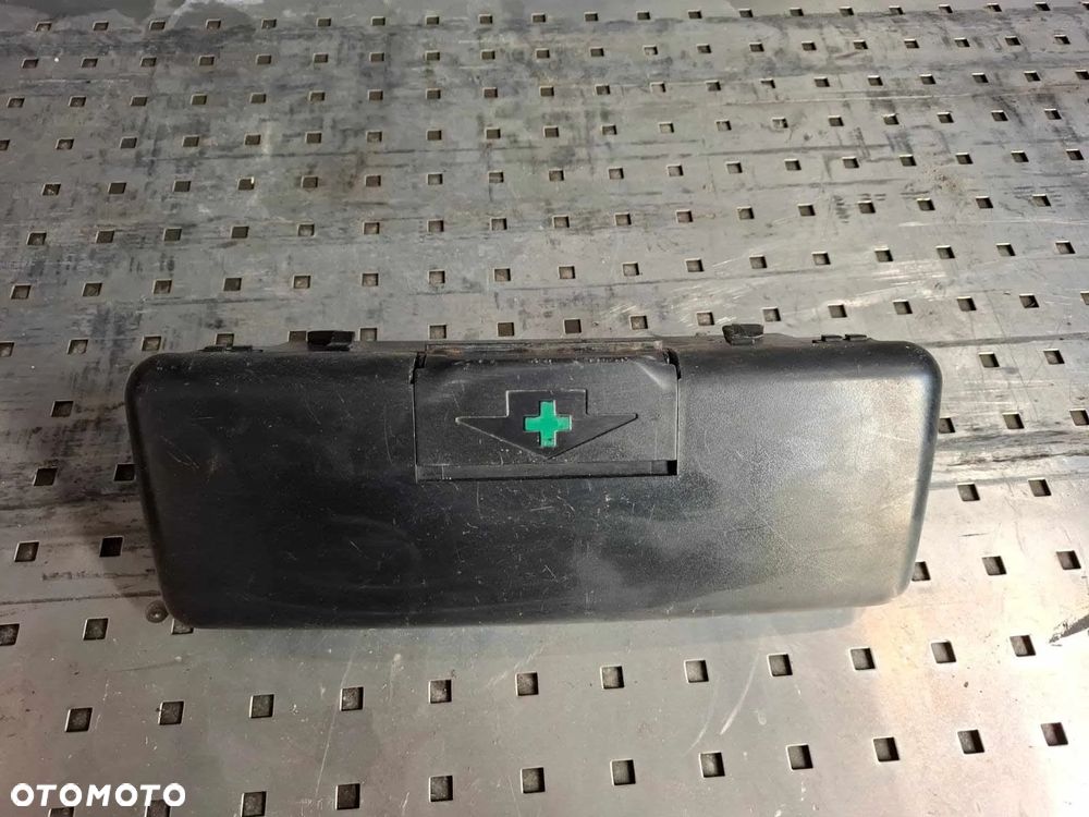 APTECZKA ORYGINALNA BMW 5 E39 - 1