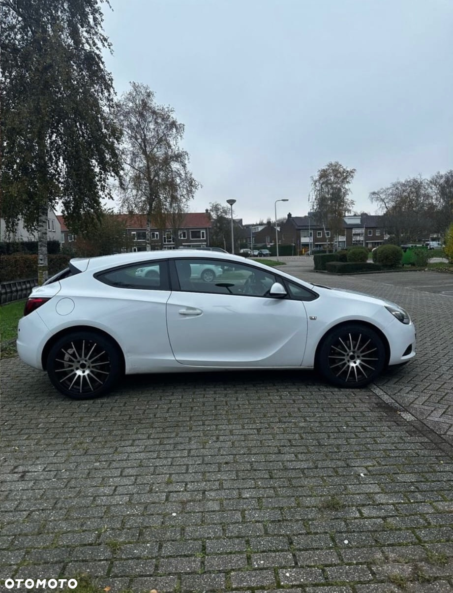Opel Astra - 4