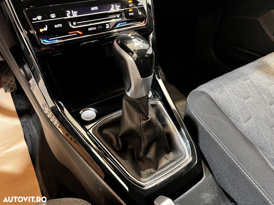 Volkswagen T-Cross - 19