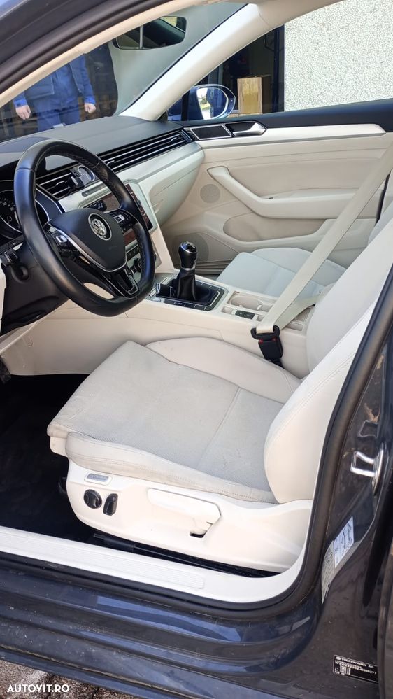 Volkswagen Passat - 8