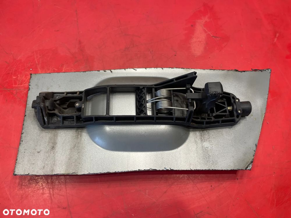 MERCEDES C KLASA W202  KLAMKA ZEWNĘTRZNA DRZWI TYŁ PRAWY - 3