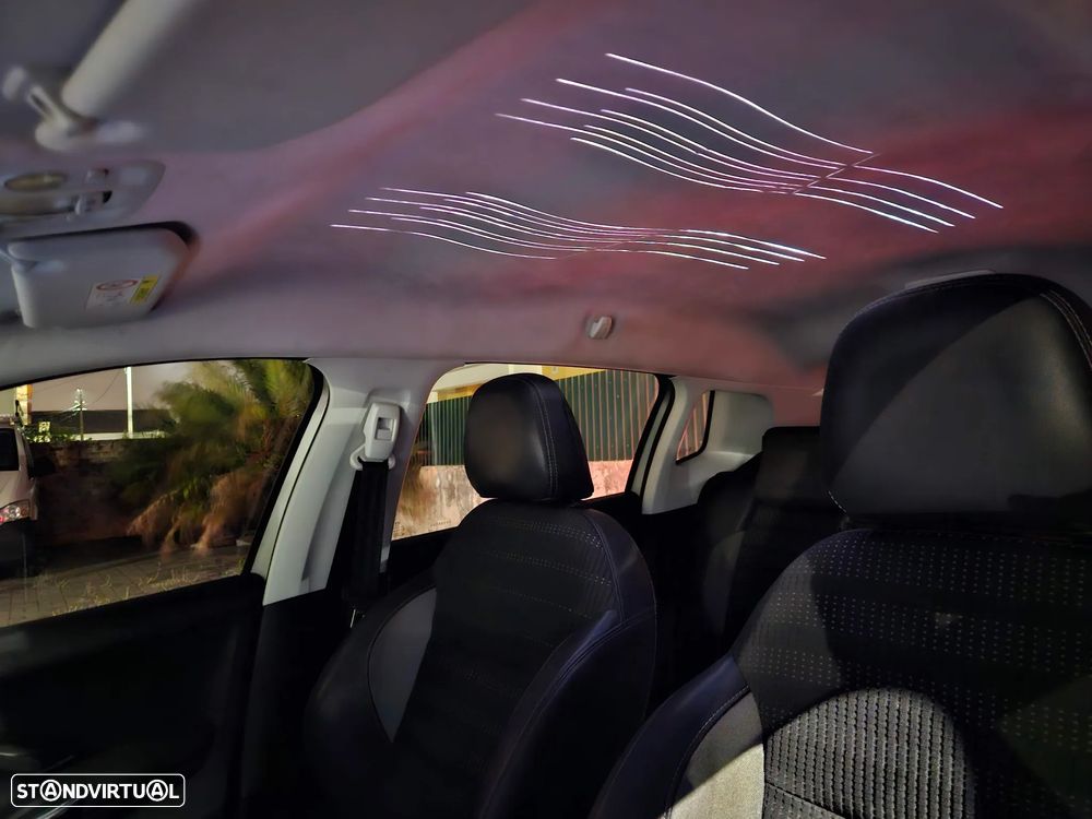 Peugeot 2008 1.2 PureTech Allure - 15