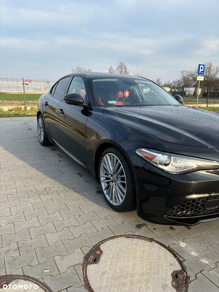 Alfa Romeo Giulia 2.0 Turbo 16V AT8 Veloce Ti - 2