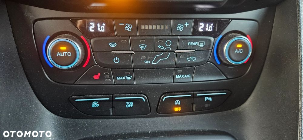 Ford Transit Connect - 33