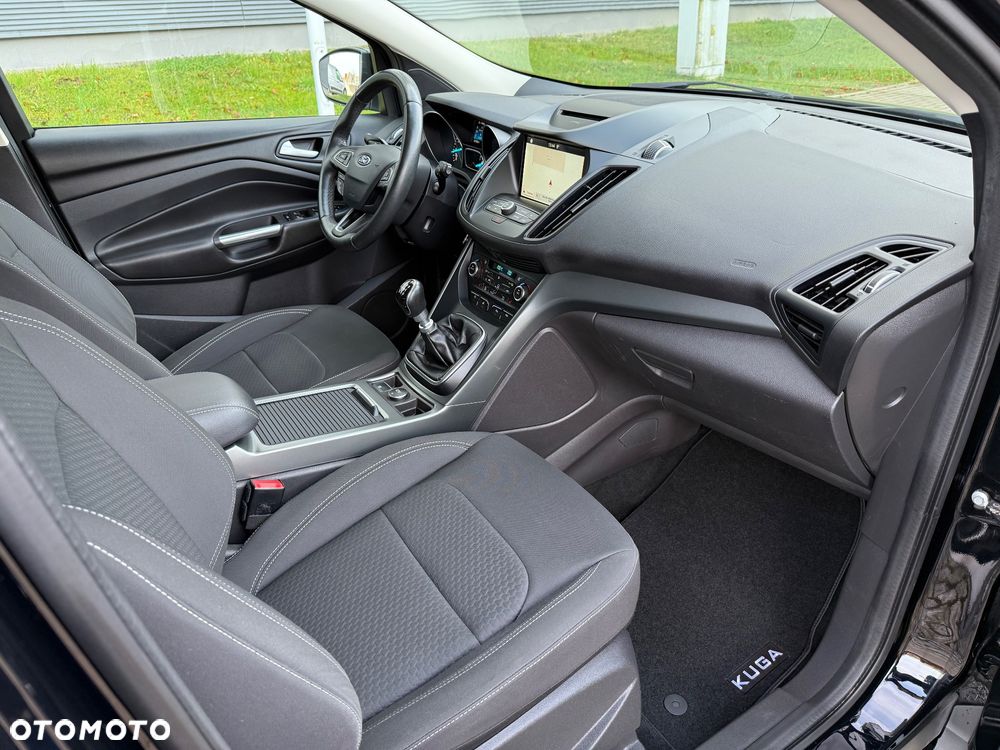 Ford Kuga 1.5 EcoBoost 2x4 Titanium - 10