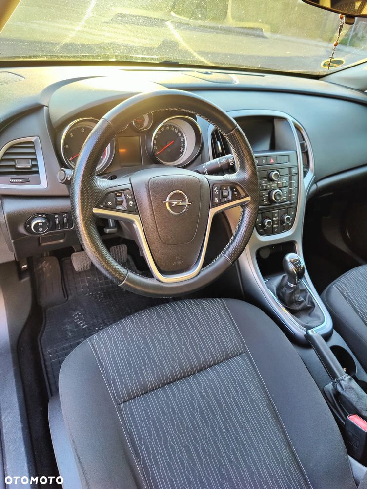 Opel Astra 1.7 CDTI Cosmo - 9