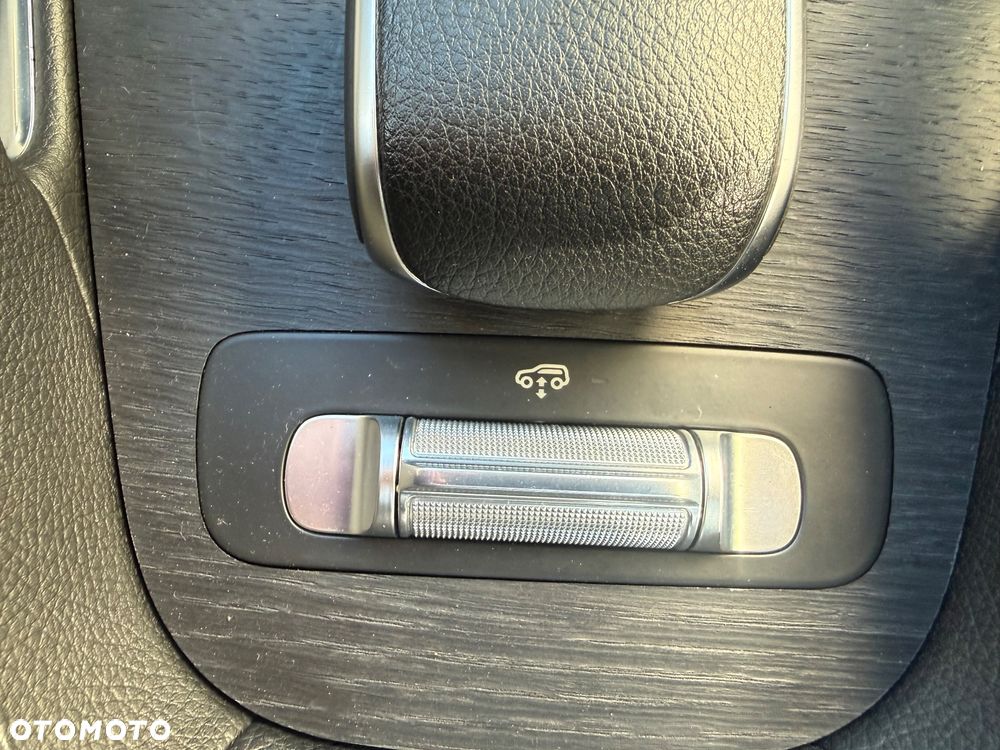 Mercedes-Benz GLE 350 d 4Matic 9G-TRONIC AMG Line - 21