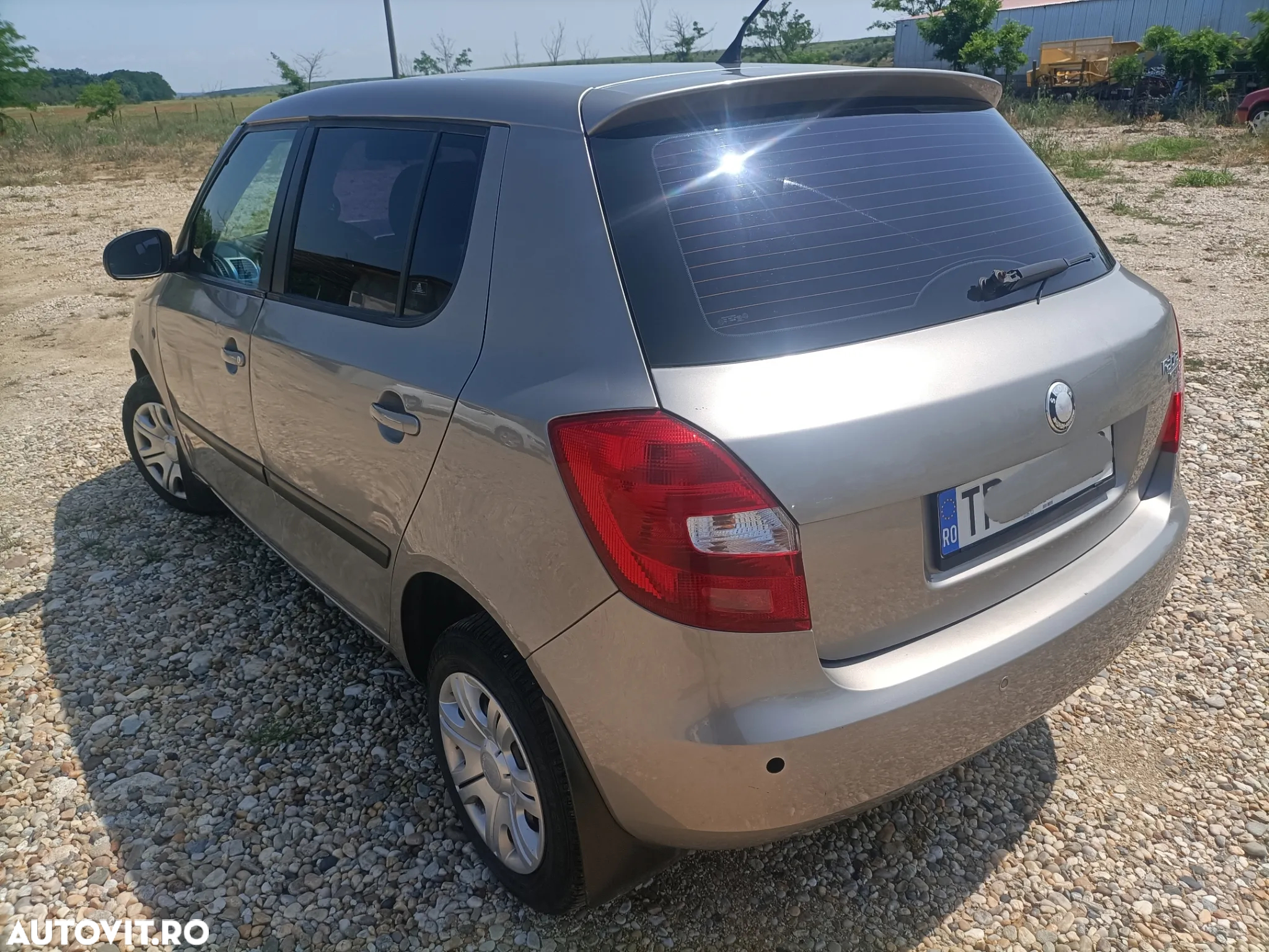 Skoda Fabia 1.6 Elegance Aut - 2