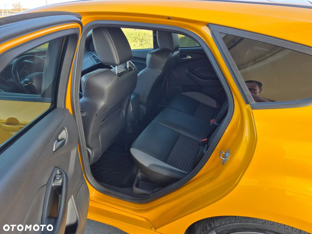 Ford Focus 2.0 EcoBoost ST mit Leder-Exclusiv-Paket - 14