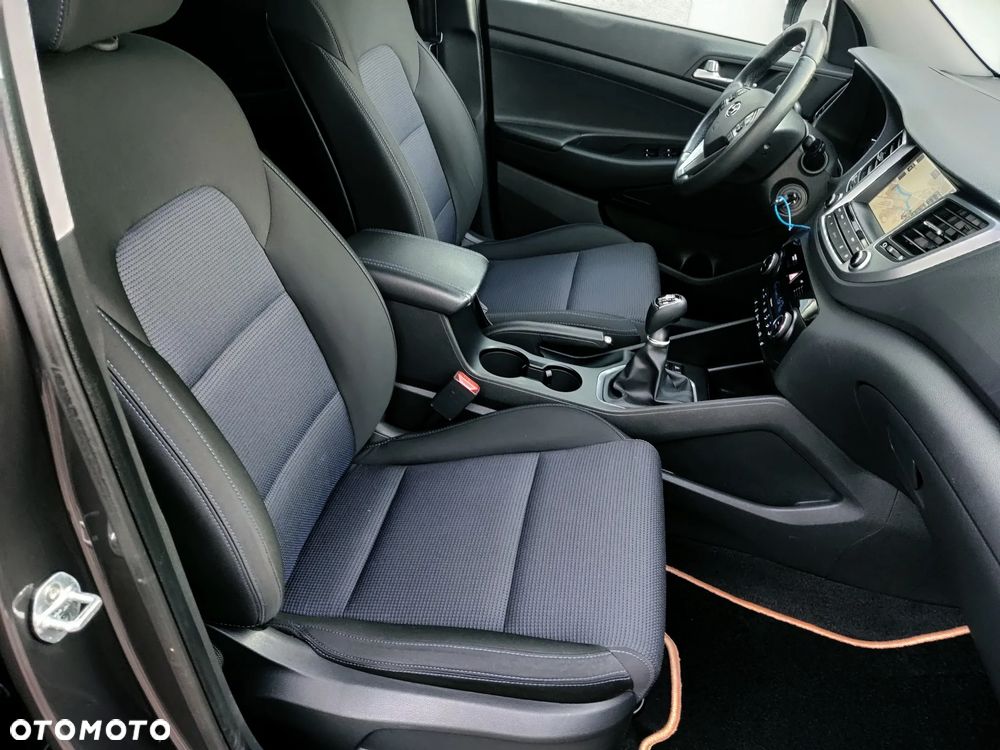 Hyundai Tucson blue 1.6 GDi 2WD Navi - 25