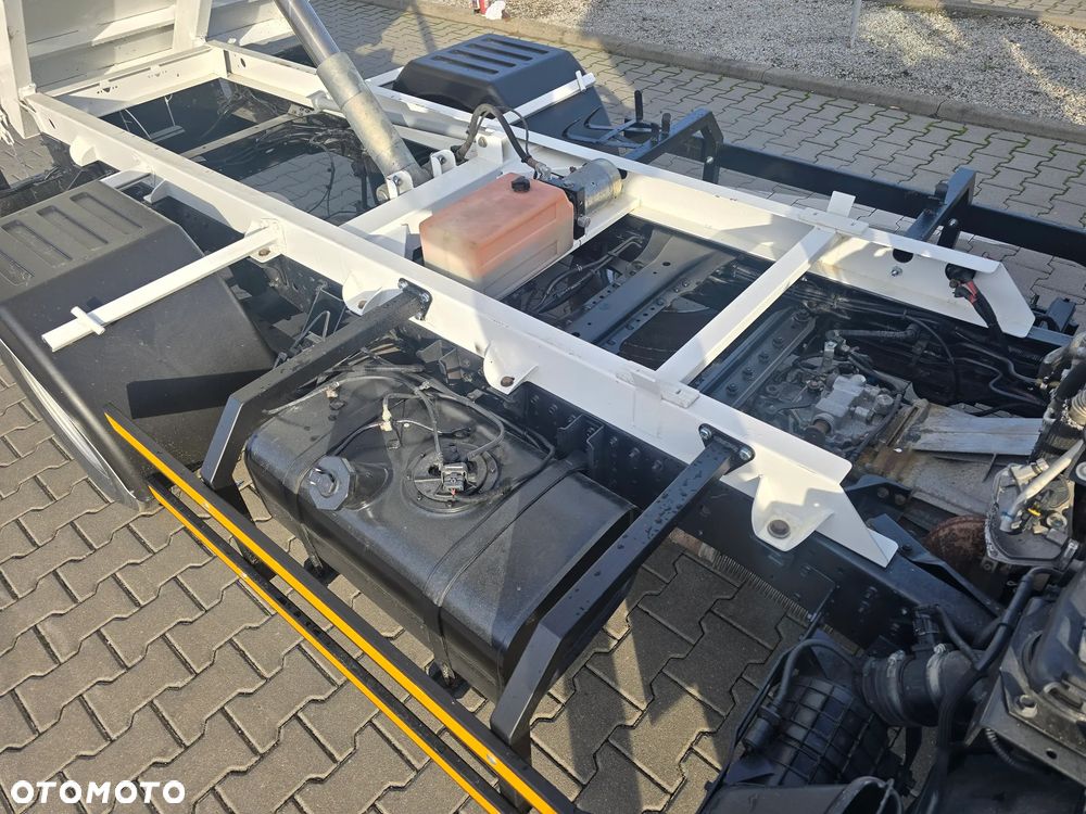 Mitsubishi Fuso canter - 34