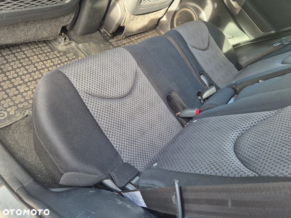 Toyota RAV4 2.2 D-4D 4x4 - 18